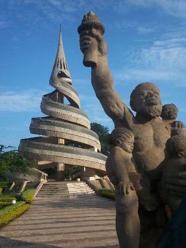 Yaoundé monument de la réunification