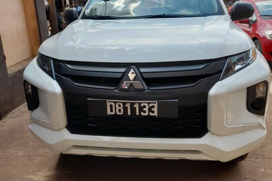Mitsubishi l200 2021